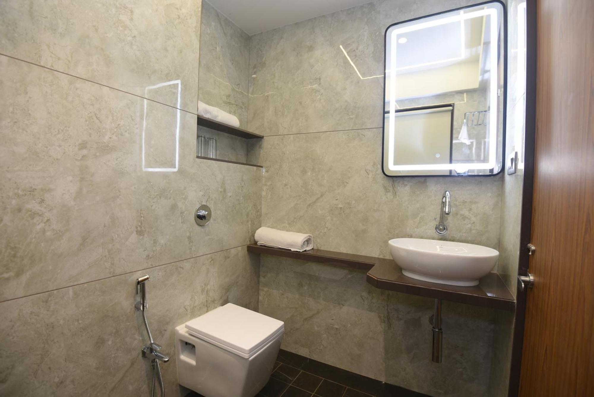 Vishnu Krupa Executive Rooms Virār Zewnętrze zdjęcie
